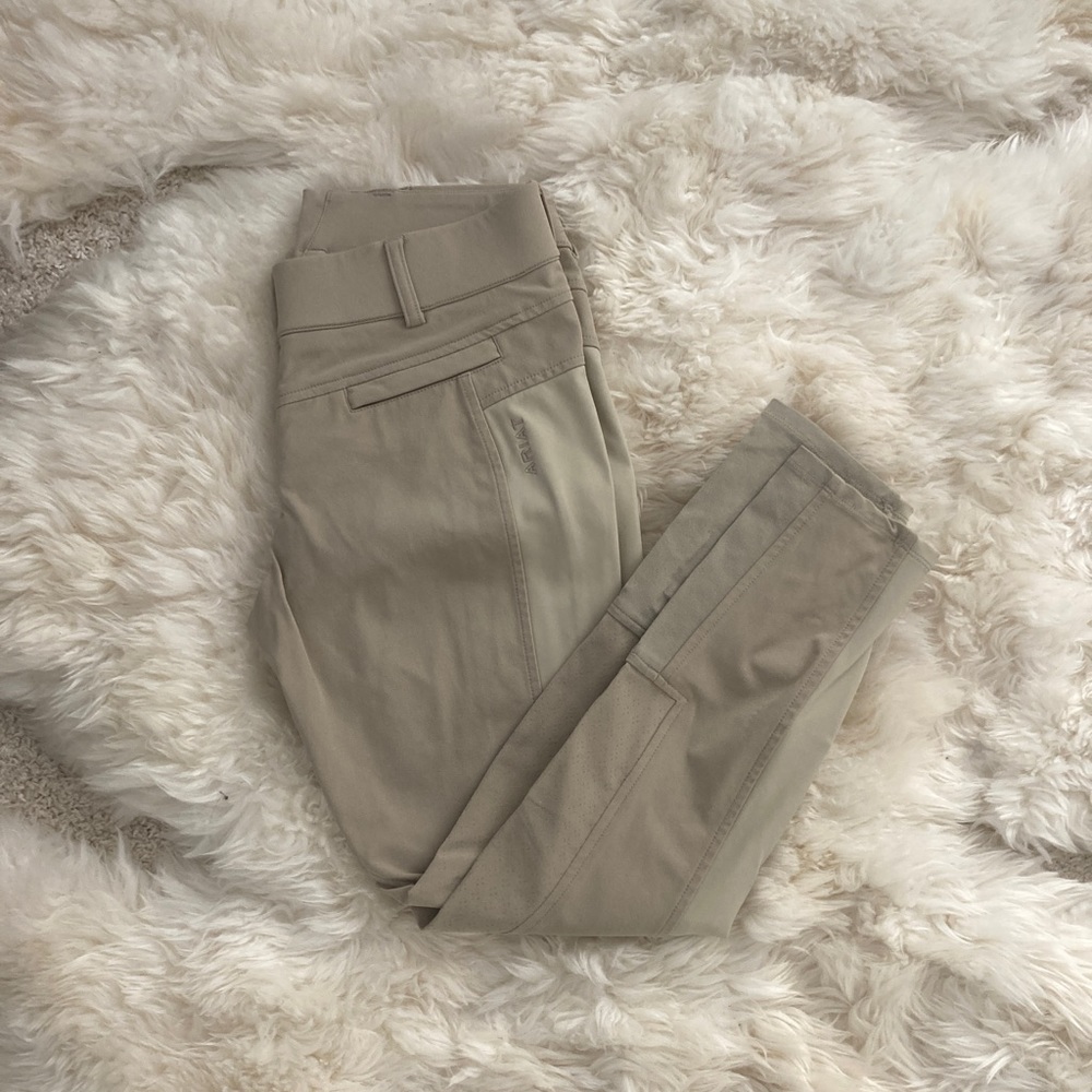 EUC ariat triumph knee patch breeches 26R tan
